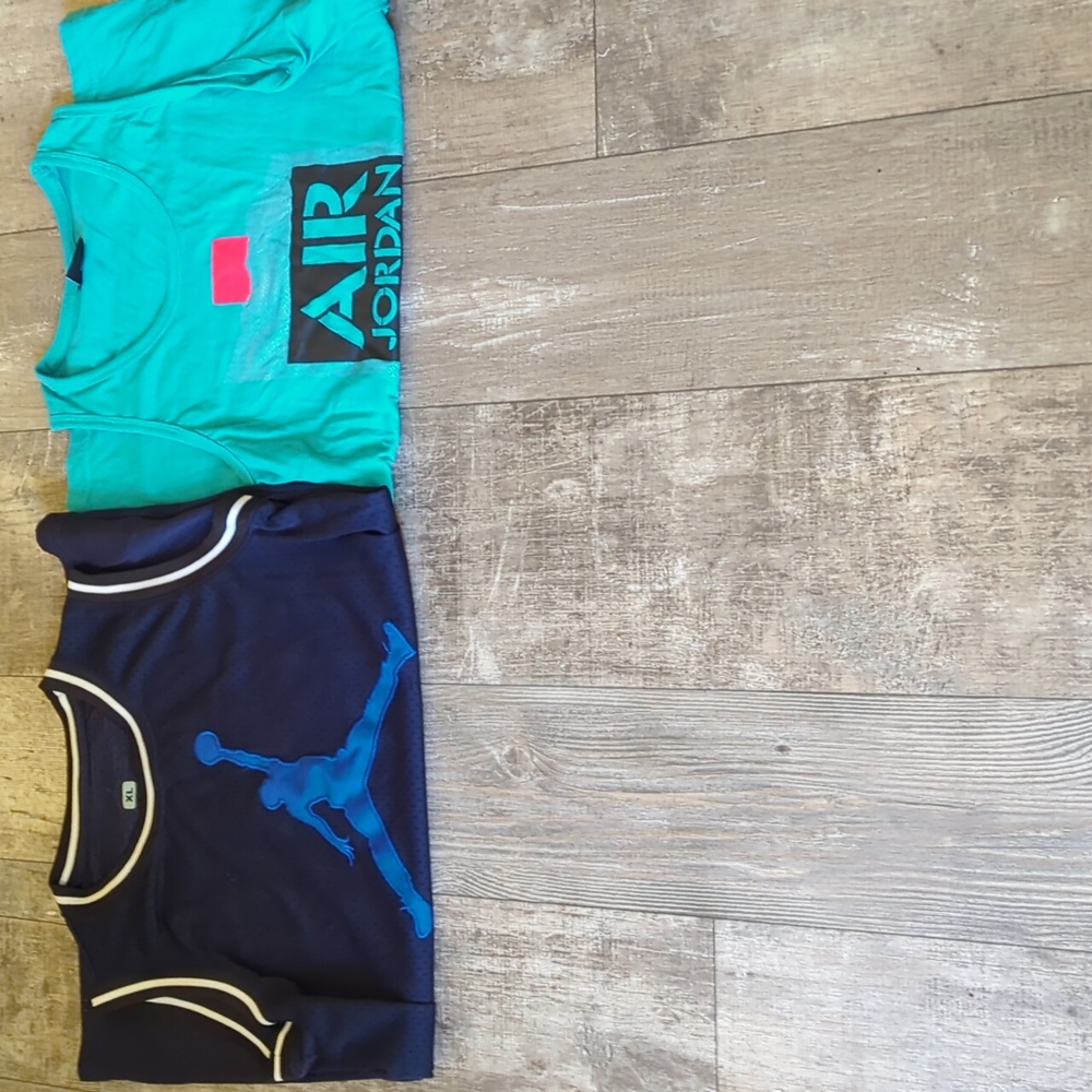 Boys Jordan xl tanks
